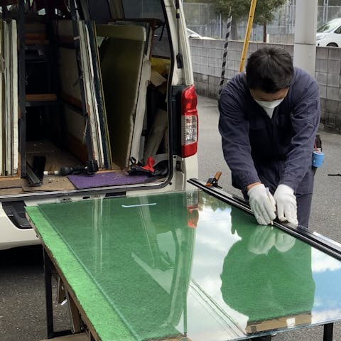 大阪府のガラス修理・交換の様子(2)